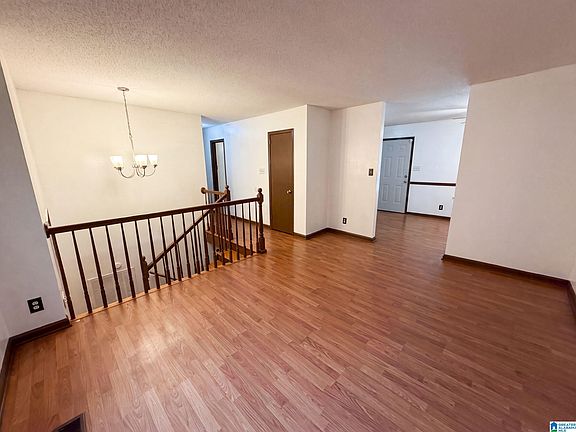 3rd image of 3108 Cobblestone Dr