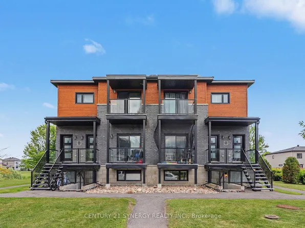 251 Capri Ave #4, Russell, ON K0A 1W0