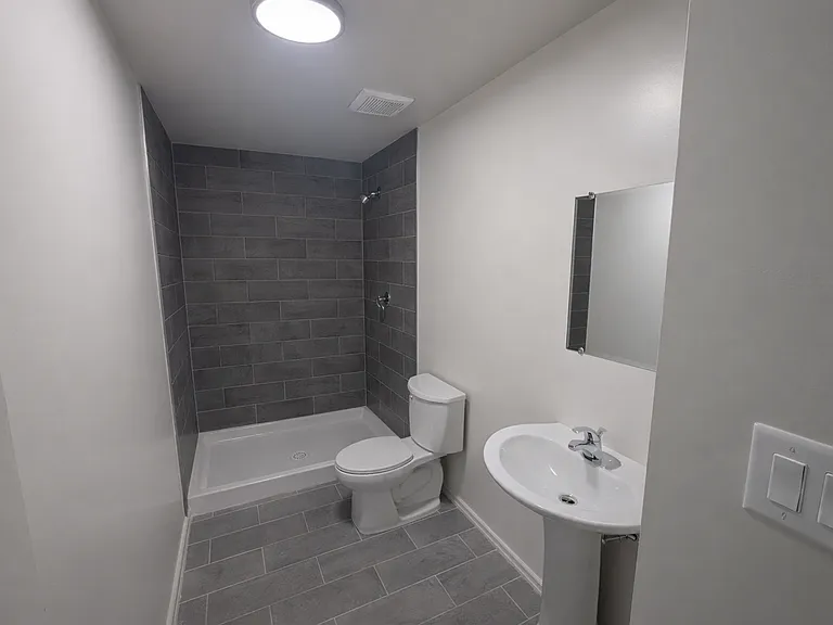 253 S 17th Ave — Photo 16
