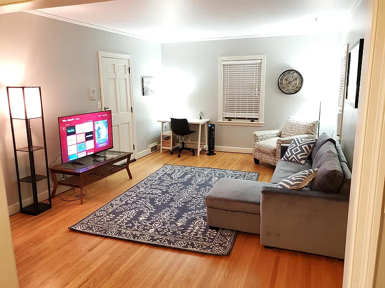 220 W 21st St #3 — Photo 1