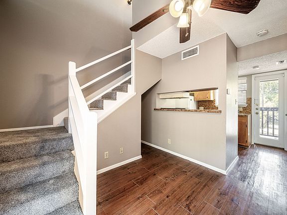 2nd image of 912 W 22nd 1/2 St #F