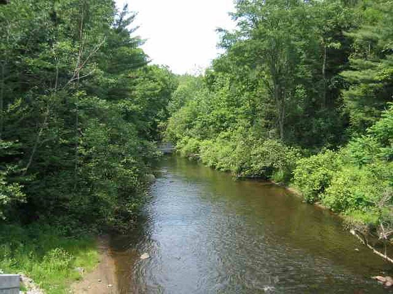 5th image of 1049 ROCK CITY Road