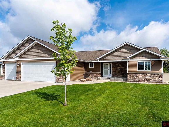 2nd image of 421 Crystal Cir