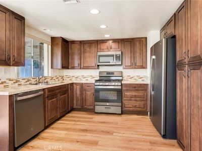 9880 Hollis St, Bloomington, CA, 92316