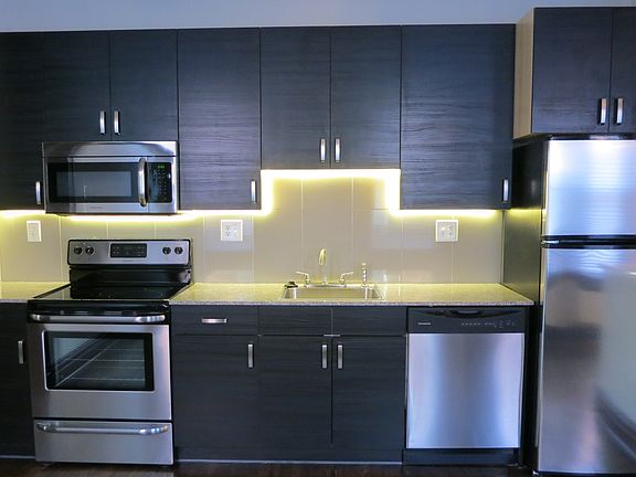 2nd image of 2320 Russell Blvd #A