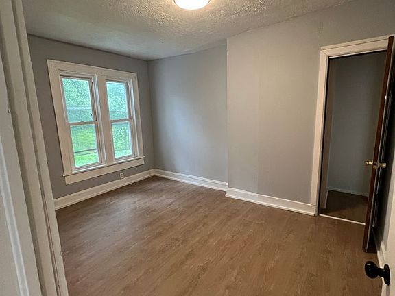 4th image of 115 W Blanche St #A
