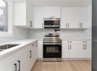 Arbour Glen, Edmonton, AB T6L 4K1