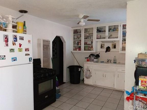 3rd image of 1351 Mecca Dr