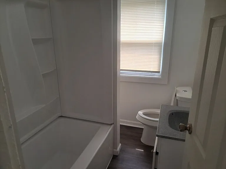 Parker St — Photo 16
