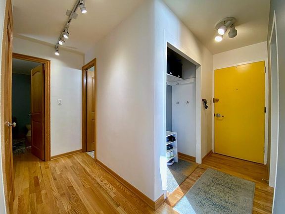 5th image of 3950 N Lake Shore Dr APT 2229