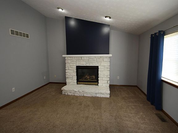 5th image of 22310 Montana Dr