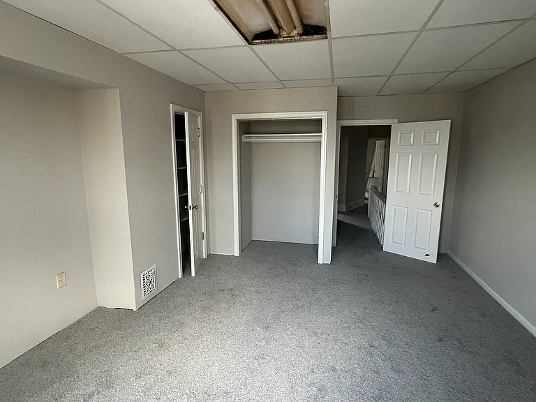 2062 Bridge St — Photo 12