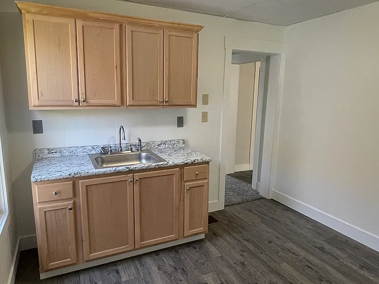 424 W 7th Ave #1 — Photo 5