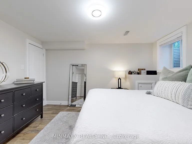 419 Wettlaufer Ter — Photo 27