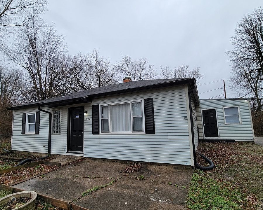 1st image of 3228 N Priscilla Ave