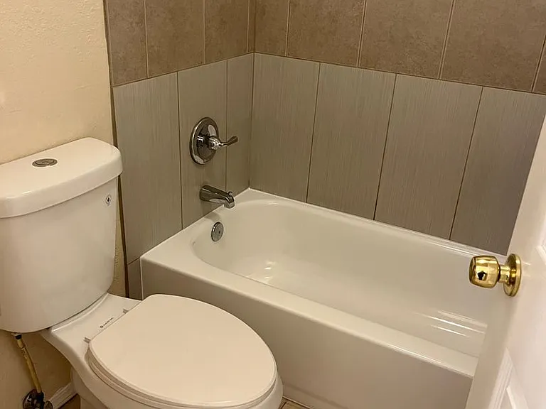 Skandi Villa in Edmonds | Boutique Apartments with Modern Touches | 1 MONTH FREE! — Photo 30