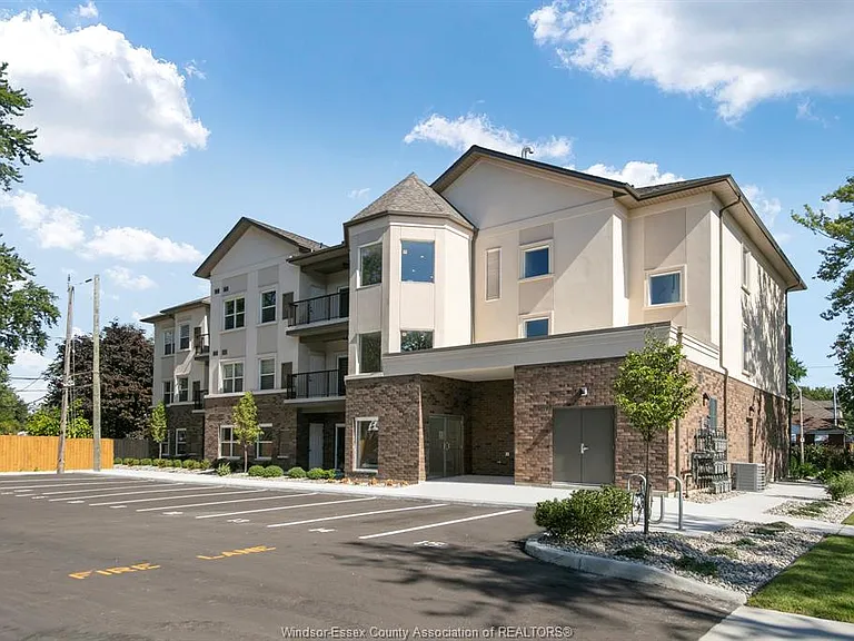 480 Fairview Blvd #205 — Photo 1