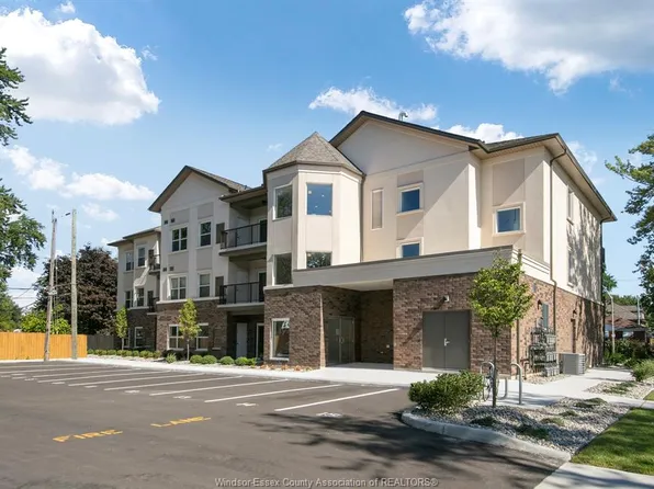 480 Fairview Blvd #205, Windsor, ON N8S 3E2