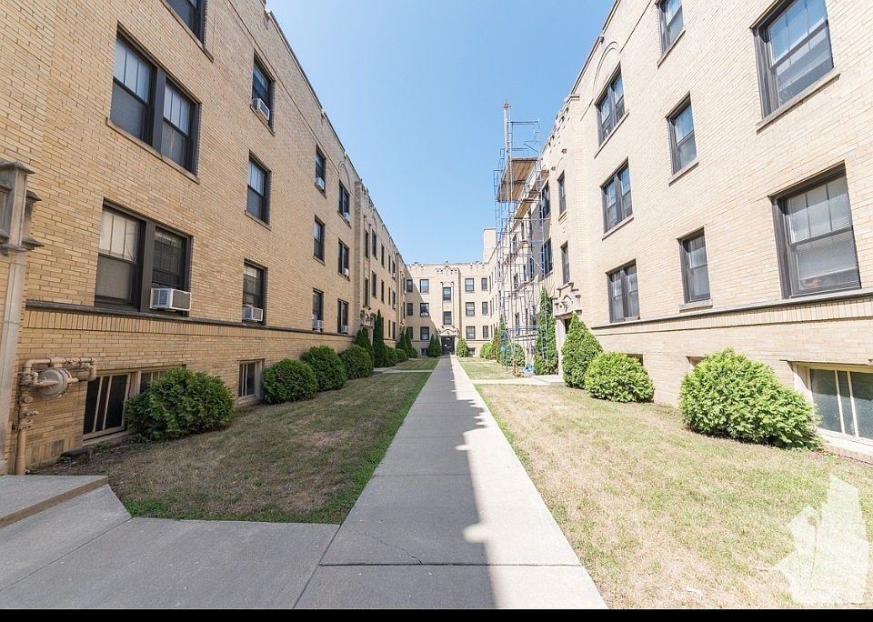 1st image of 1942-54 W Wilson Ave #1944-1M