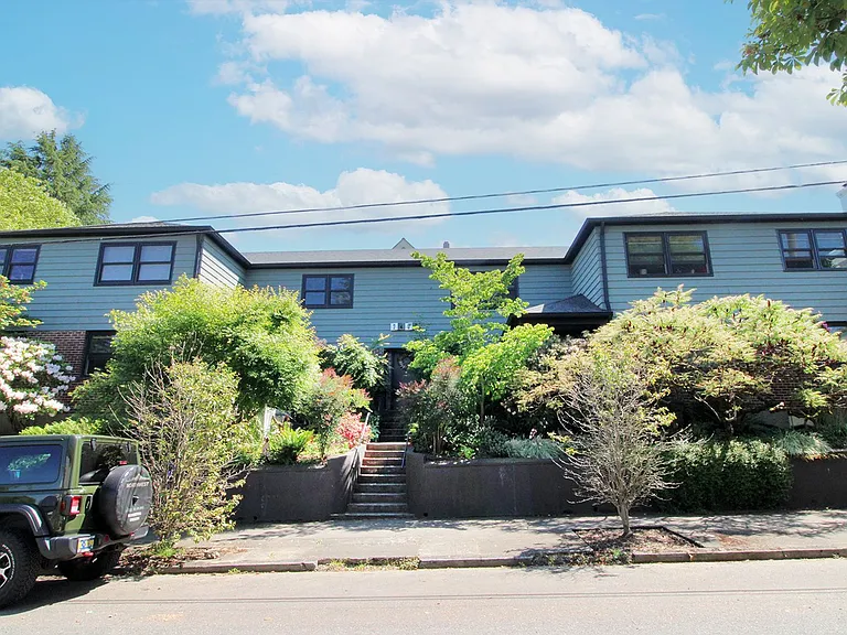 2406 NW Overton St #5 — Photo 2