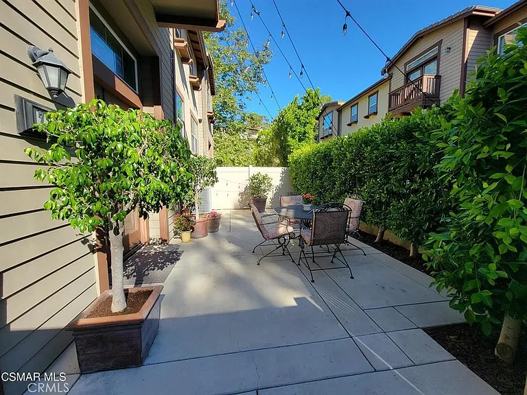 722 Tennis Club Ln — Photo 3