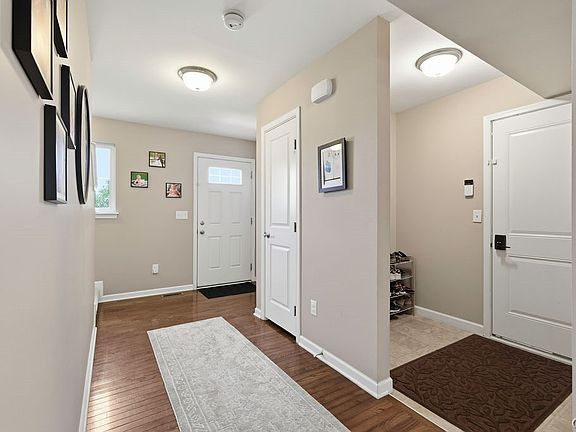 4th image of 3024 Wheatfield Dr