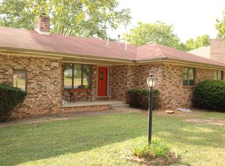 3245 N Rogers Ave, Springfield, MO 65803