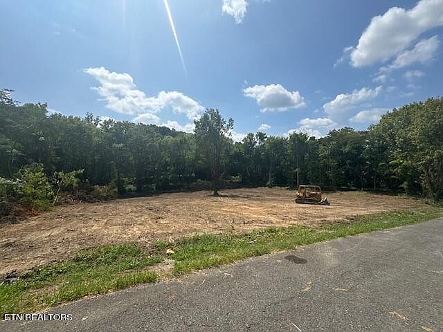 1st image of 105 Benton Rd