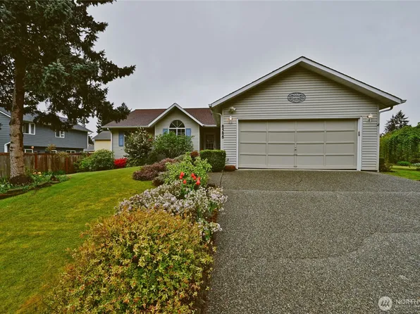 8588 Covina Loop NE, Bremerton, WA 98311