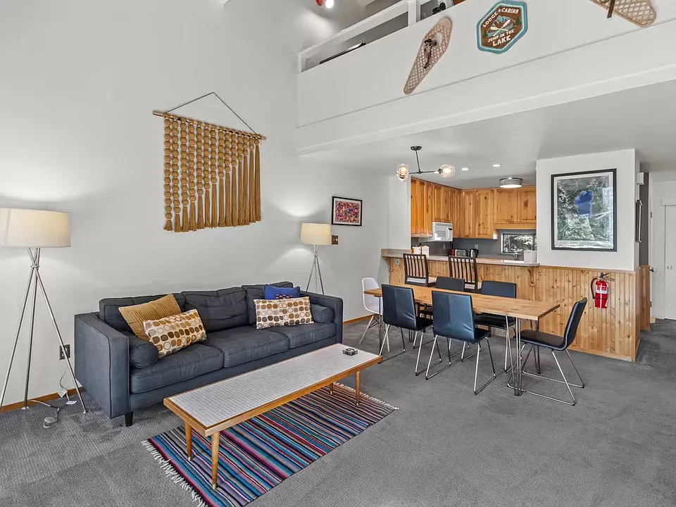 5101 N Lake Blvd #20