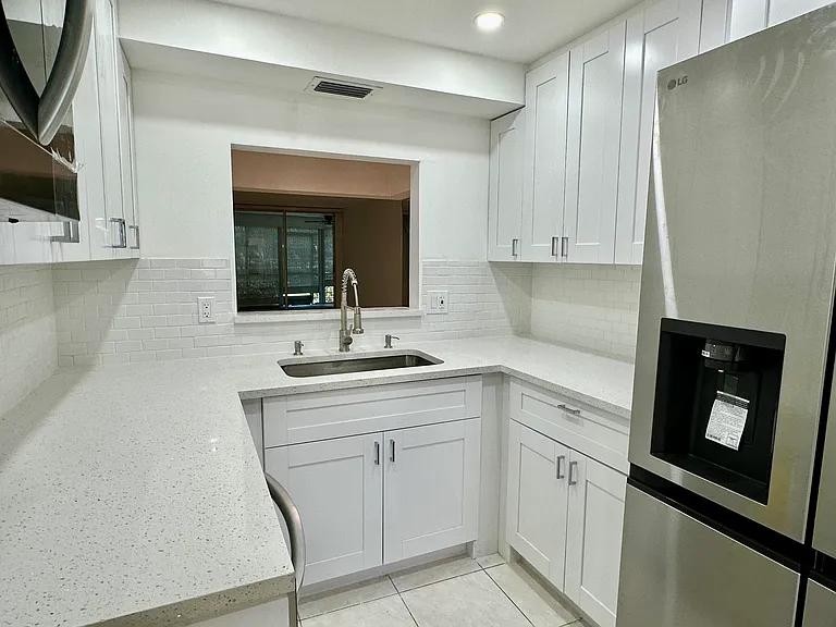 23099 Barwood Ln N #109 — Photo 1