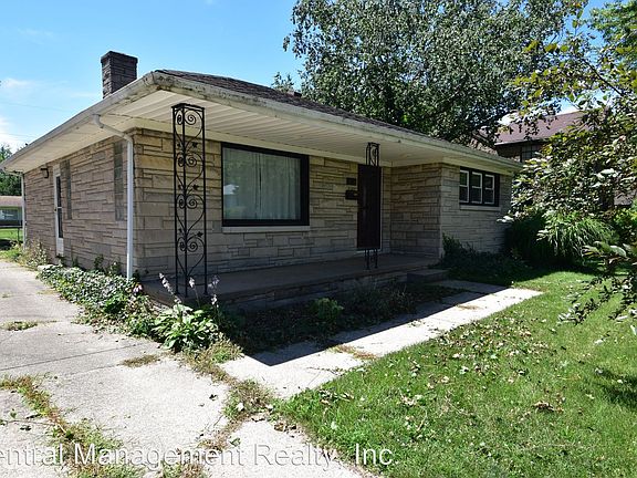 2nd image of 426 E Pokagon St