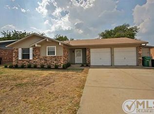 4221 Redstone Rd, Denton, TX 76209