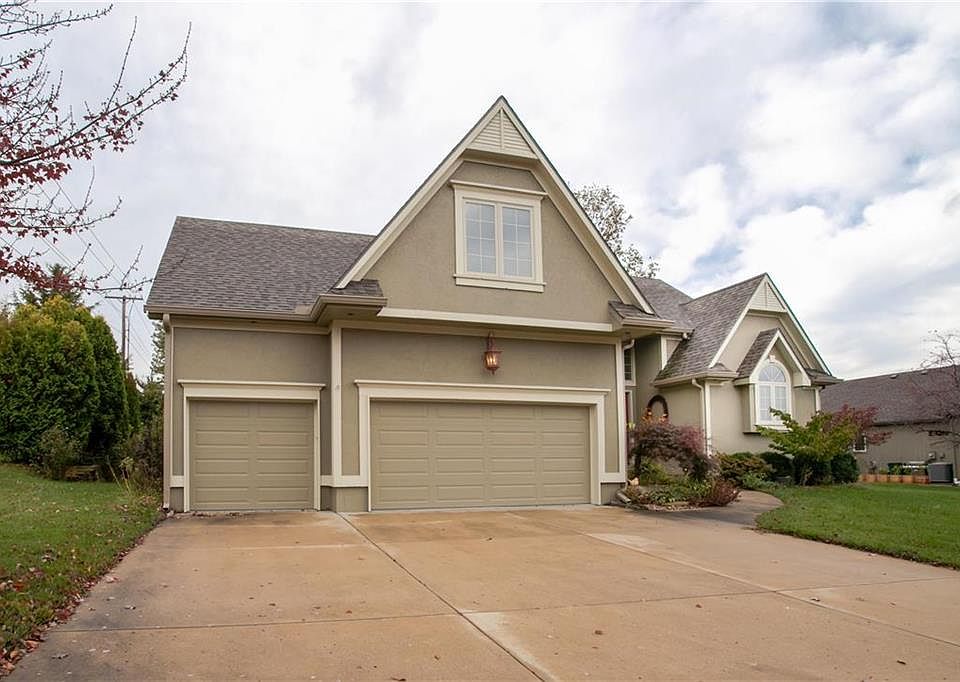 2619 Quail St Harrisonville, MO Zillow Apartments for Rent in