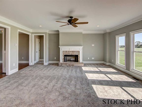 4th image of 5863 Canterbury Way