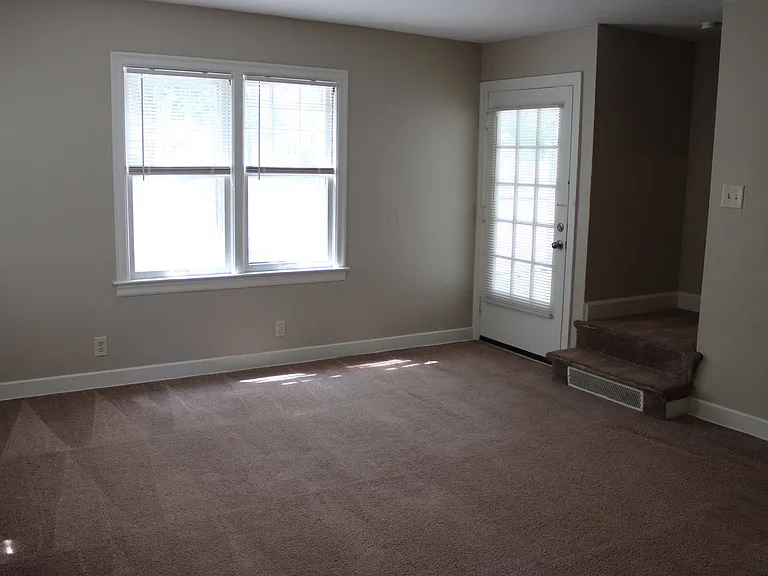 Thurston 812-814 — Photo 4