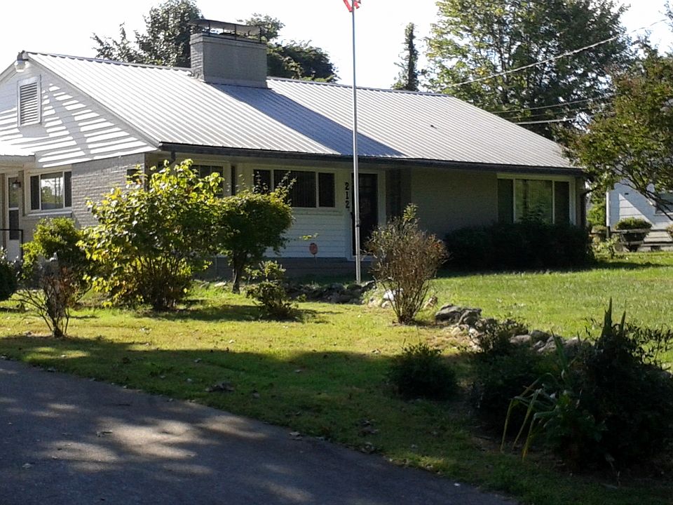 1st image of 212 Lower Creek Dr NE