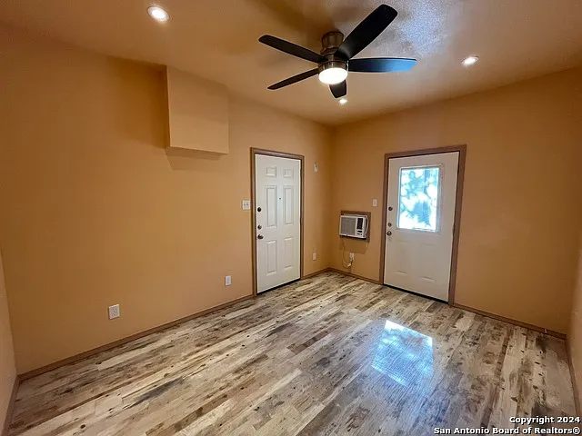 7339 Hunters Land — Photo 33