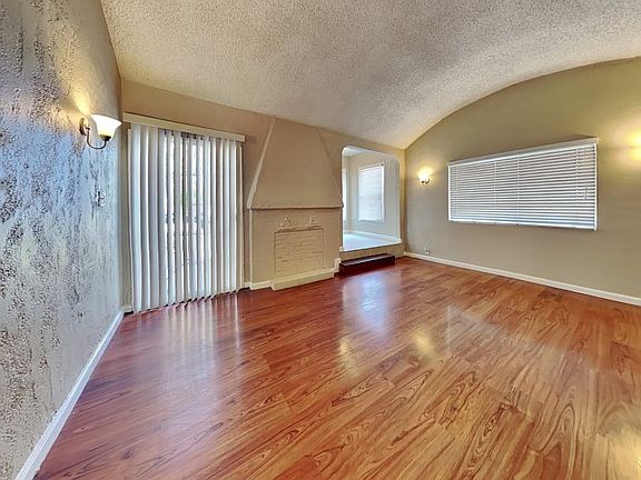 4th image of 7615 S Denker Ave