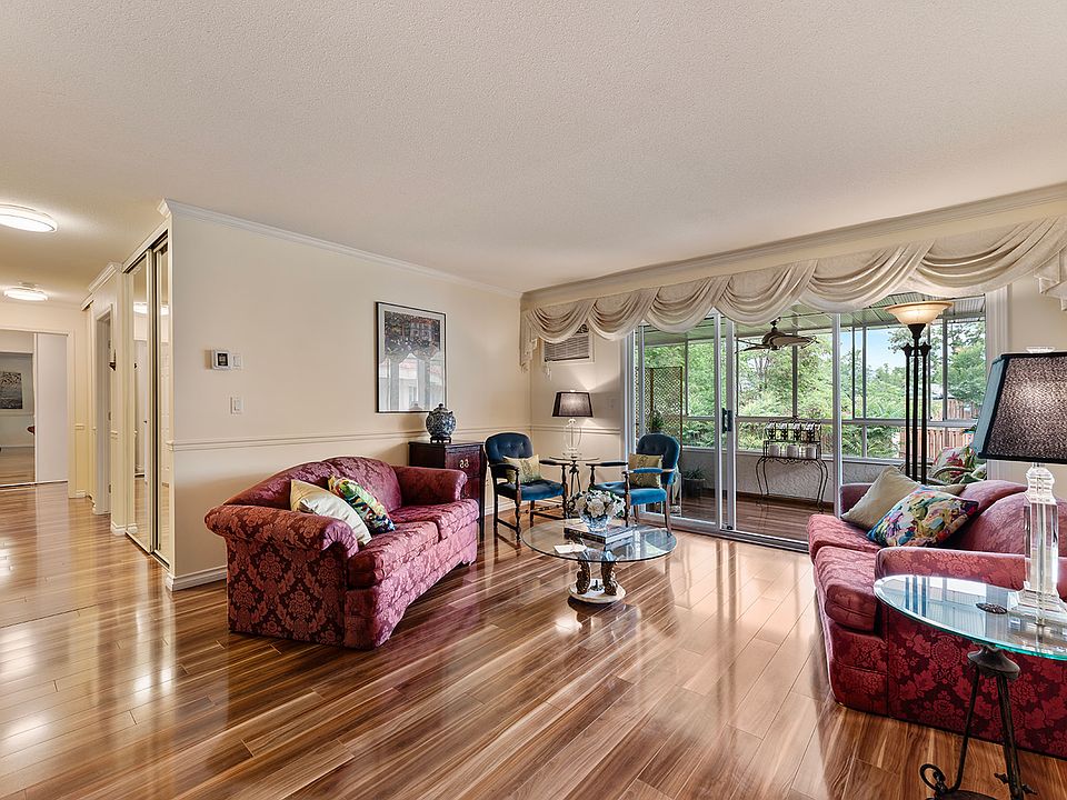 1st image of 1534 Lawrence Ave Unit 304
