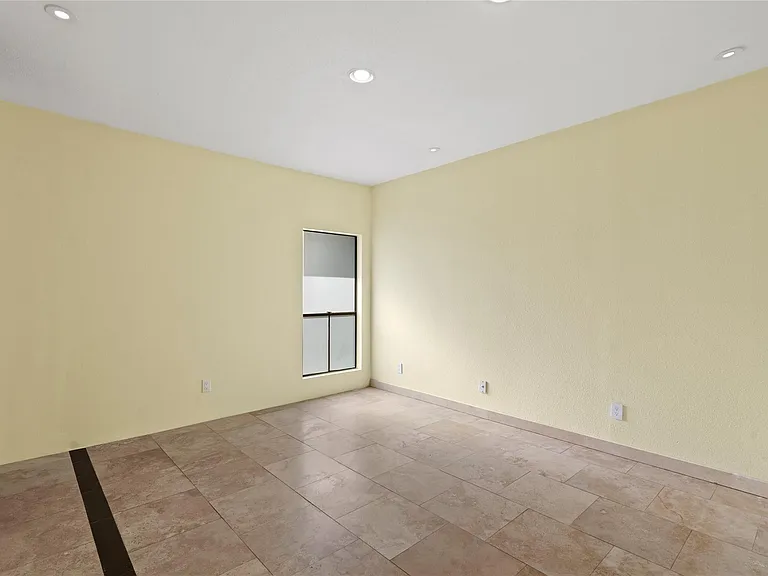 4001 Nasa Pkwy #213 — Photo 13