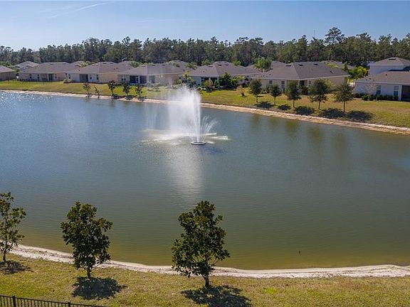 4th image of 420 River Square Ln