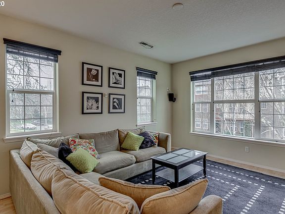 4th image of 6004 NE Alder St