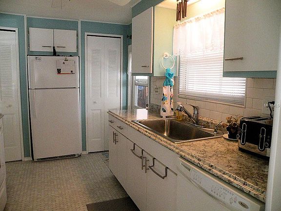 3rd image of 92 Royal Palm Cir #92