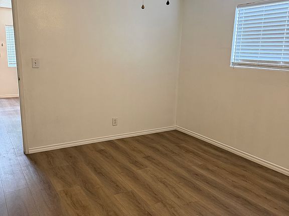 3rd image of 4515 Cypress Ave APT B