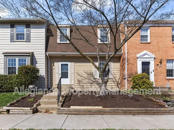 8234 Stationhouse Ct, Lorton, VA 22079