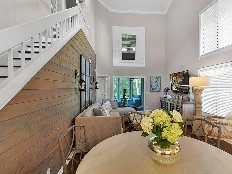 915 Wimbledon Dr — Photo 9