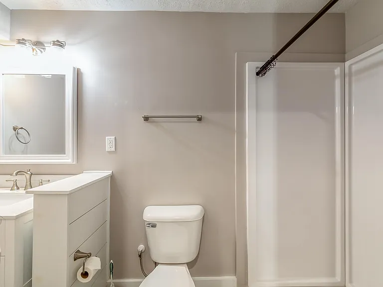 6918 Peninsula Dr NE — Photo 31