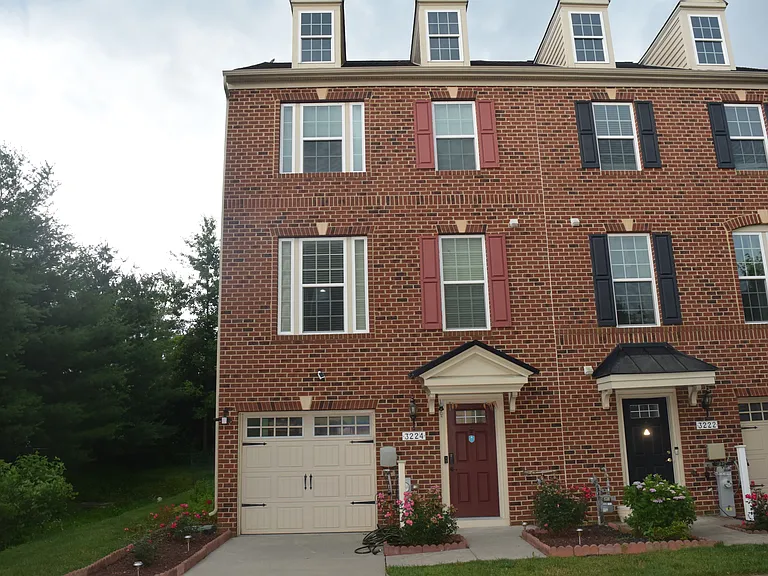 3224 Vogel Rd — Photo 1
