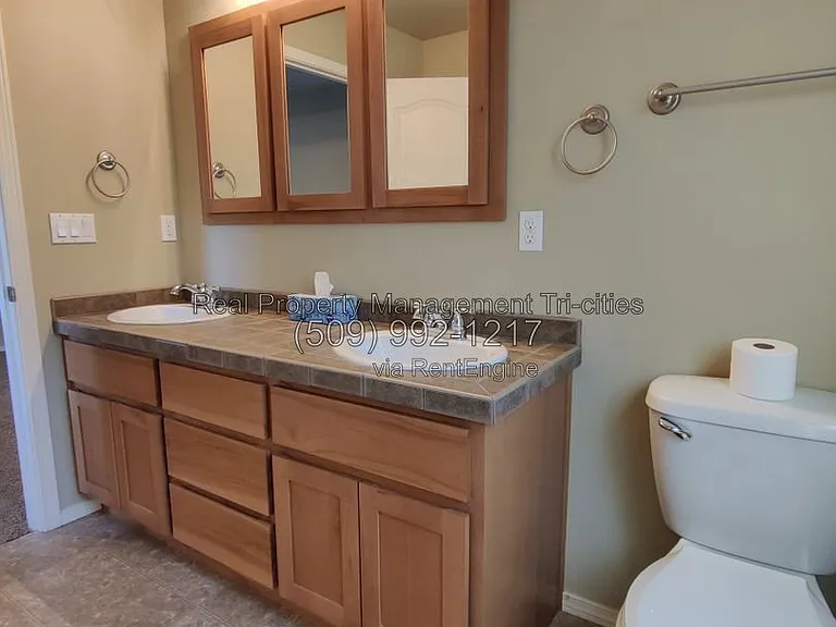 2667 Torrey Pines Way — Photo 23